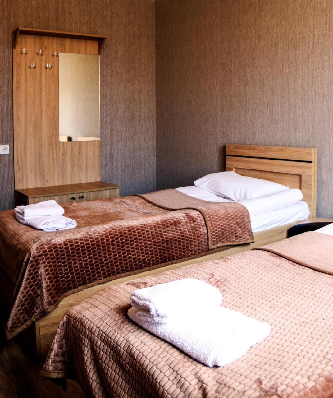 Tower Hotell Kazbegi Eksteriør bilde